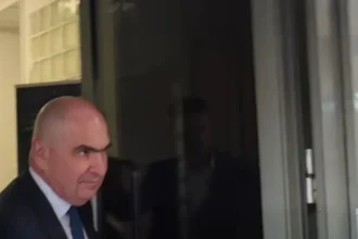 sindicatul din guvern ii cere lui ilie bolojan sa plece prea multe umbre in jurul aceleiasi lumini 6a8d82d5d6d9f