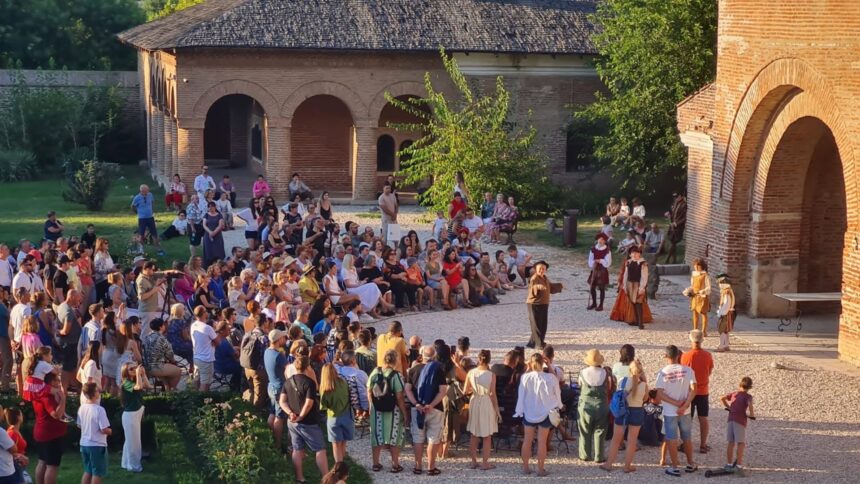teatru in aer liber la palatul mogosoaia in ultimul weekend din vara bucurestenii si nu numai pot vedea spectacolele negutatorul din venetia si batista desdemonei 6a845d6839cec