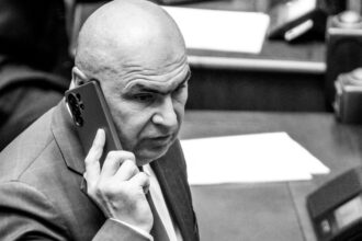 tradare nationala sefii pnl si usr de la bruxelles vor sa ne taie sute de milioane din pnrr la ordinul lui bolojan 6a8d4d2c1beba