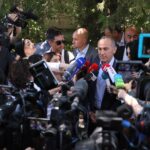 un fost presedinte de tara si fiul lui arestati intr un dosar de coruptie 6a8d53f574e01