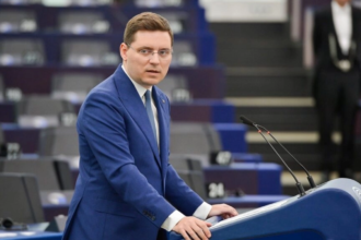 victor negrescu pnl si usr trebuie sa explice de ce familiile lor europene pun in pericol 770 de milioane de euro din pnrr 6a8daaaf419ea