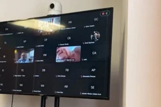 video blaga a intrat dezbracat sa o certe pe senatoarea nadia cerva in sedinta unei comisii 6a8d5b2fbbc8d