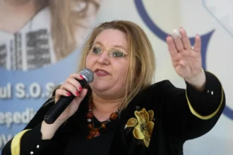 video sosoaca cere ancheta dupa ce o avocata sustine ca a fost agresata de politisti dreptul la aparare este reprimat prin practici de intimidare 6a886bb3d64d5