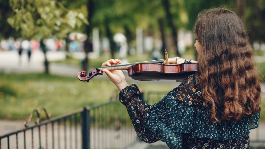 sound district floreasca aduce in weekend recitaluri ateliere statui vivante si alte surprize pe strazile din cartier si in parcul verdi programul complet 6aa134d6c5ca9
